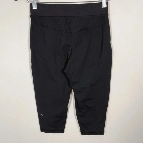 ‼️ 50%  OFF ‼️🌟⭐️✨CLEARANCE SALE ✨⭐️🌟 Ivivva By Lululemon Girl's Crop Legging - Picture 9 of 10